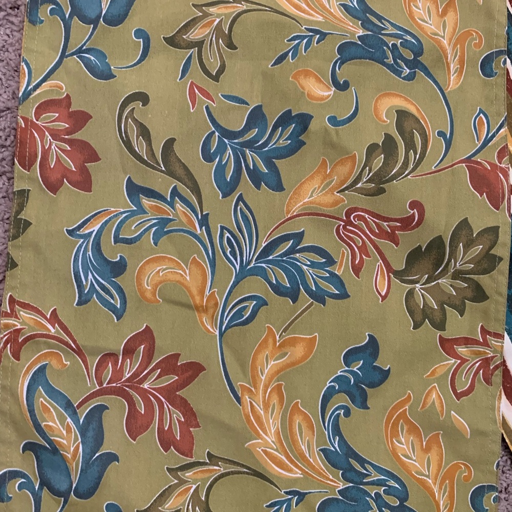 Reversible Table Runner - Picture 2 of 4